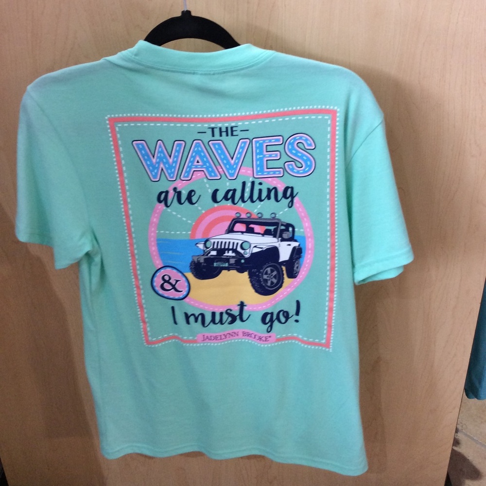 Jadelynn Brooke waves Calling T-Shirt
